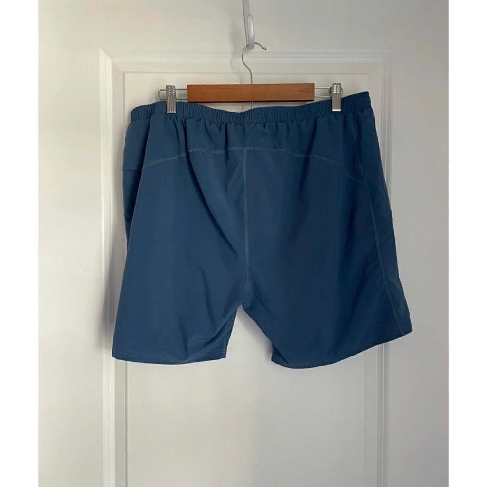 Mens Shorts - Picture 2 of 4